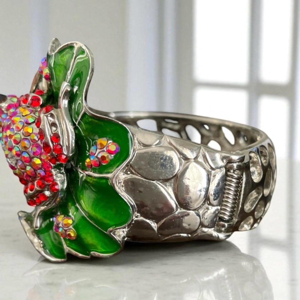 Vintage Cuff Bracelet with Embellished Frog on a Lilly Pad - Picture 6 of 7